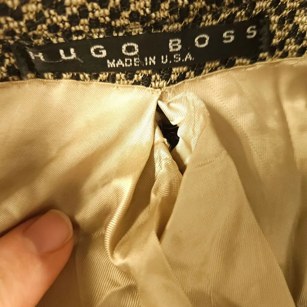 Hugo Boss 100% Wool Beige Blazer 44L 2 Button Ventless‎